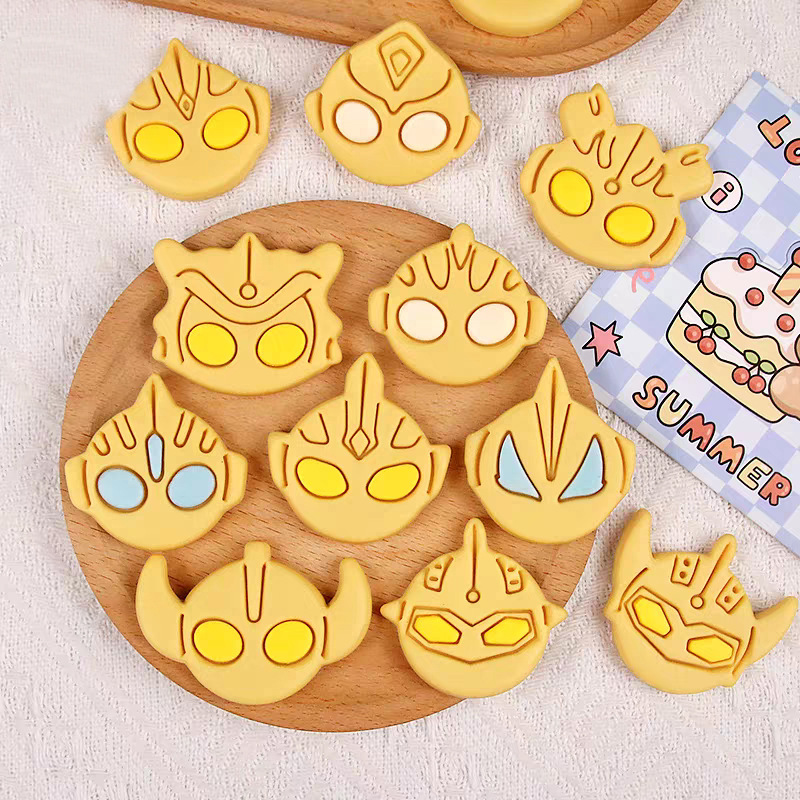 Hot Anime Ultramans Series Coo - đánh giá và giá Baking In Kitchen